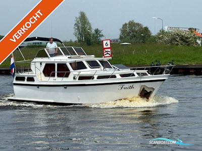 Valkkruiser AK Motorboten 1982, met Volvo Penta Diesel motor, The Netherlands