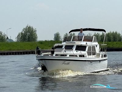 Valkkruiser AK Motorboten 1982, met Volvo Penta Diesel motor, The Netherlands