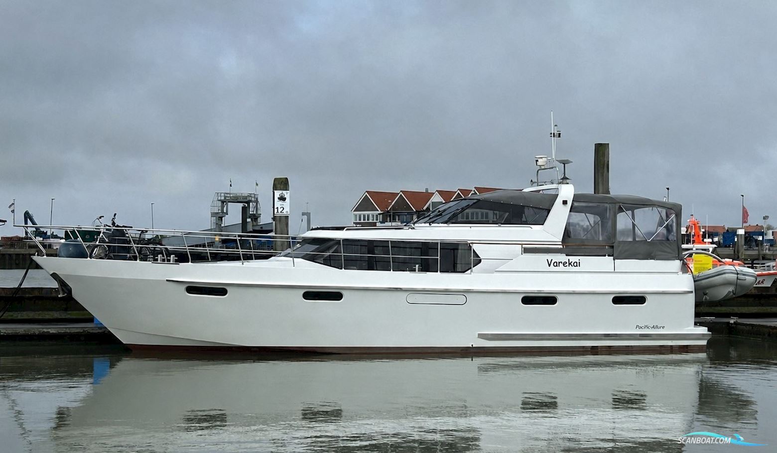 Van Den Hoven Allure 155 Cabrio