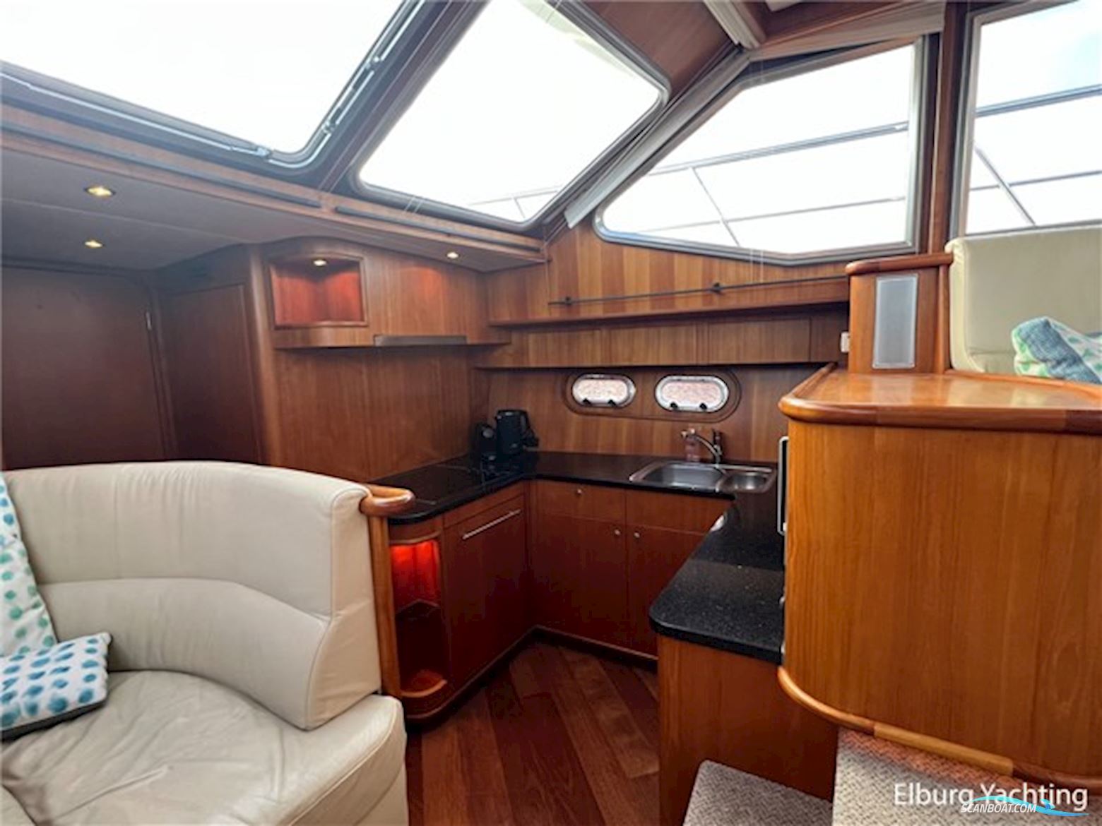 Van den Hoven Exclusive 1600 