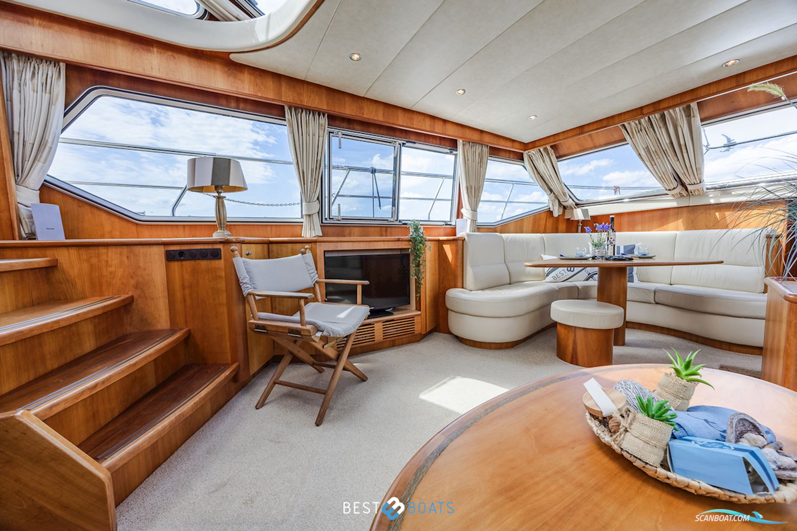 Van Den Hoven Exclusive 1600