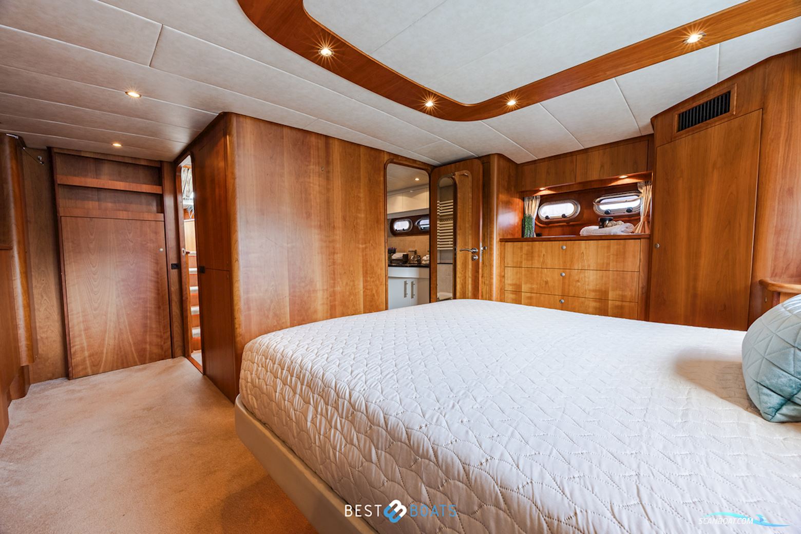 Van Den Hoven Exclusive 1600