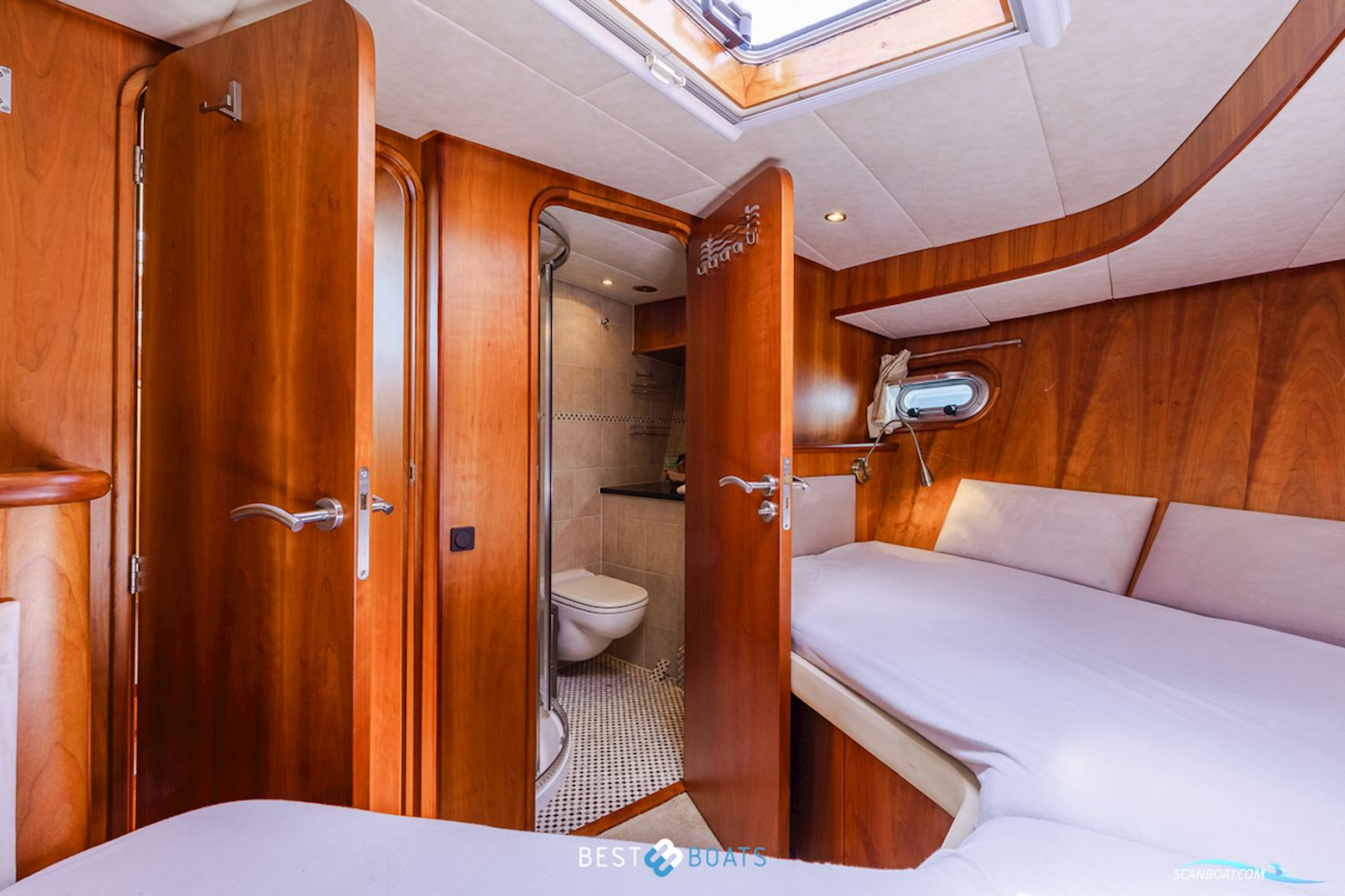 Van Den Hoven Exclusive 1600