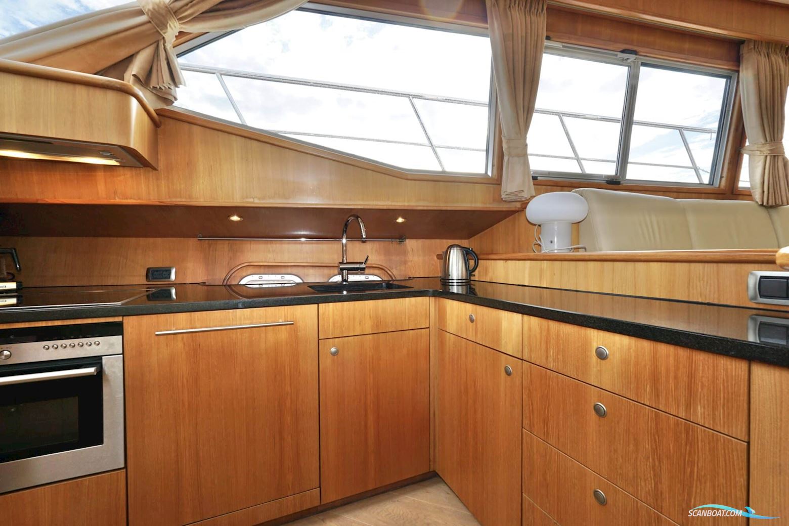 Van den Hoven Exclusive 18.00 VS