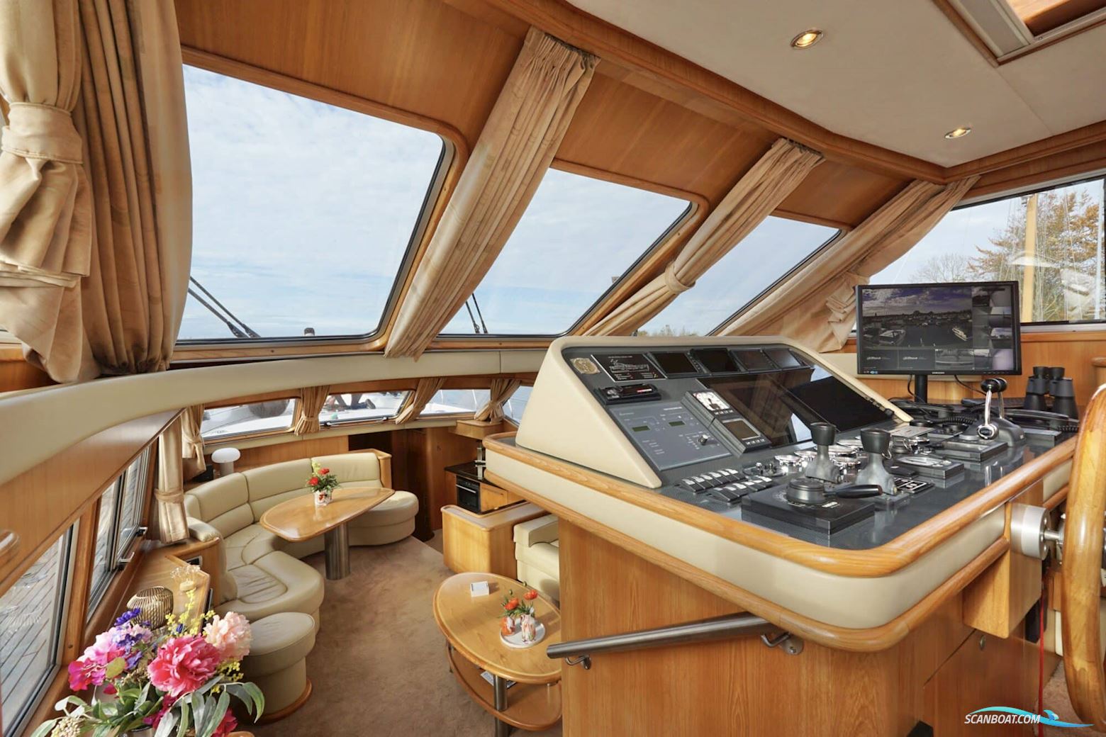 Van den Hoven Exclusive 18.00 VS