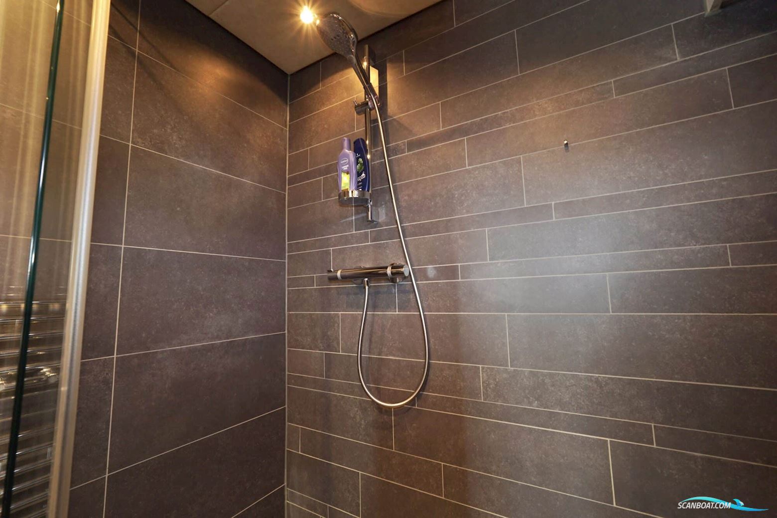 Van den Hoven Exclusive 18.00 VS