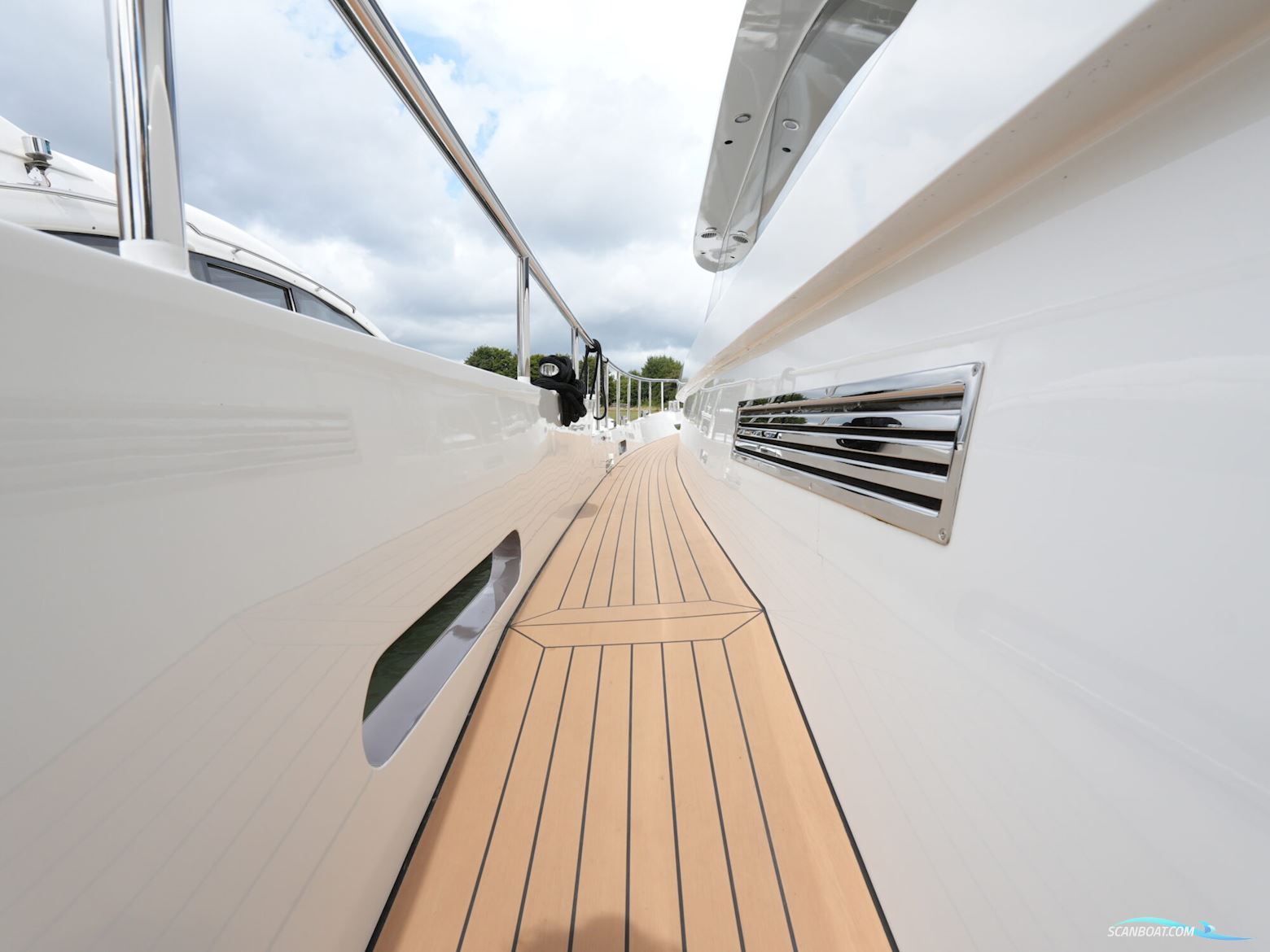 Van den Hoven Executive 15.00 MK II