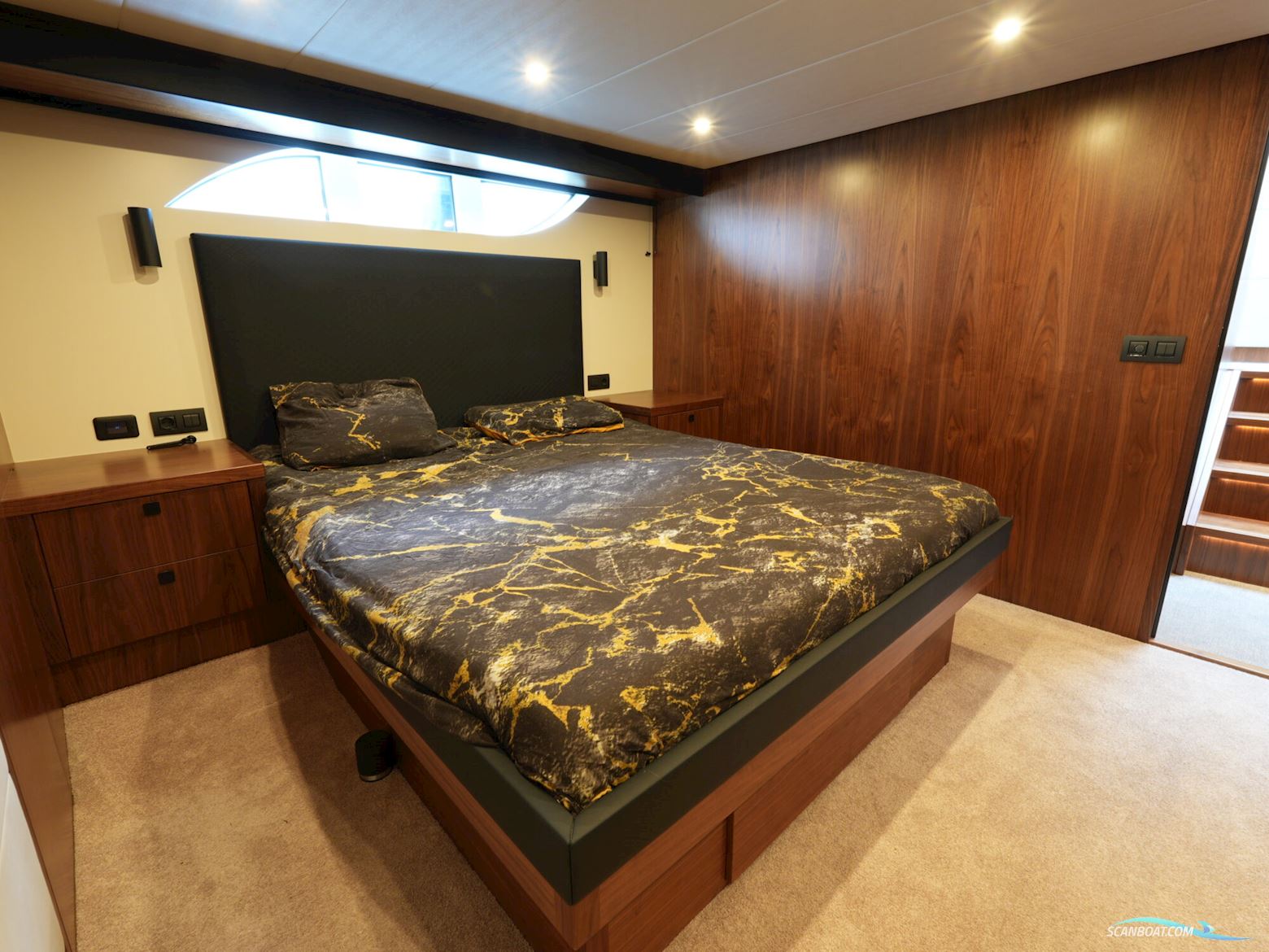 Van den Hoven Executive 15.00 MK II