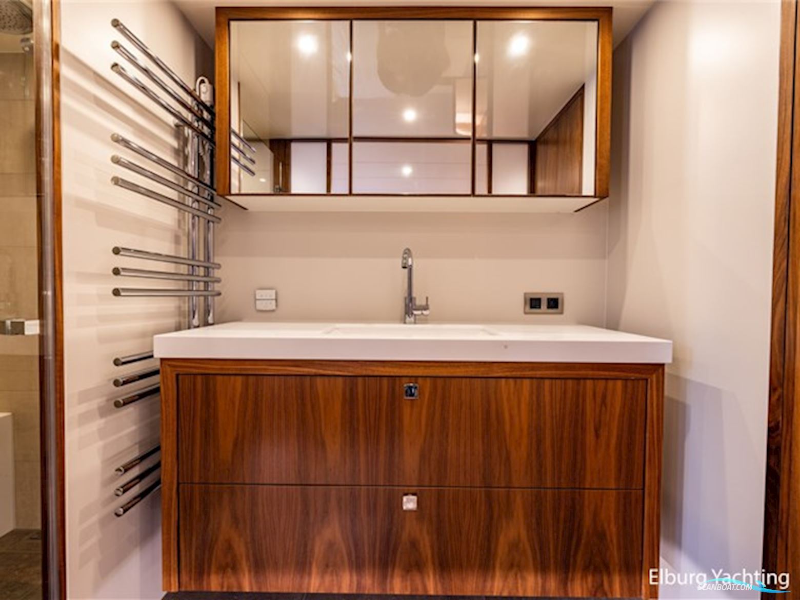 Van den Hoven Executive 18.50 - Stabilizers 