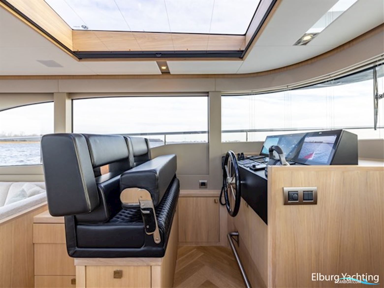 Van den Hoven Voyager 50 