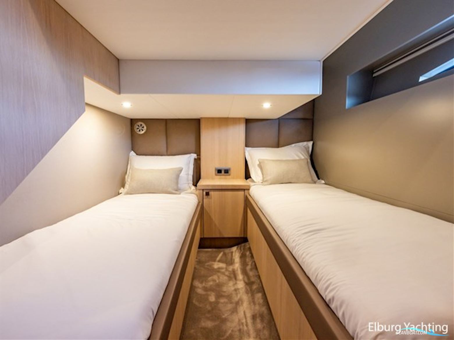 Van den Hoven Voyager 50 