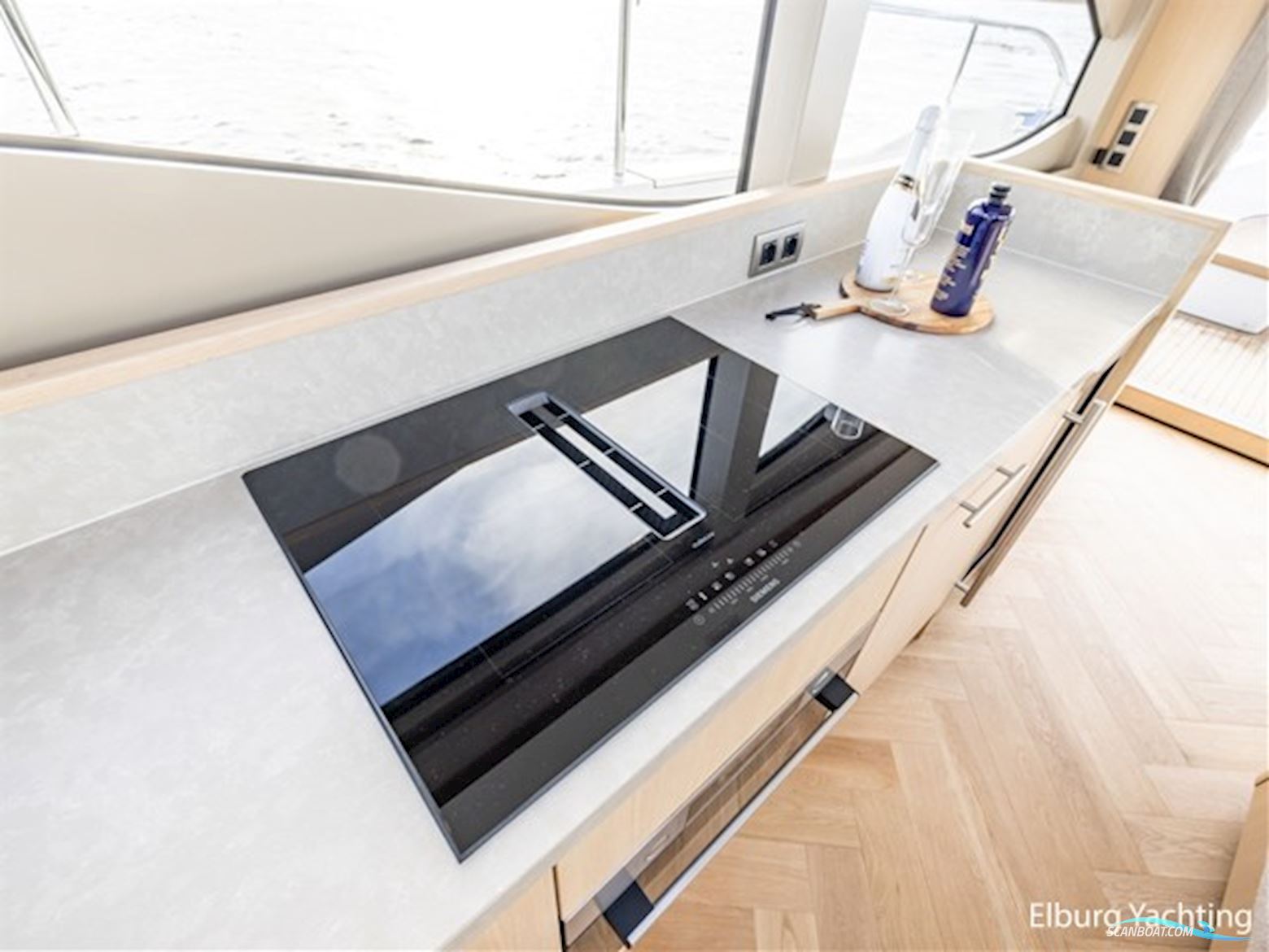 Van Den Hoven Voyager 50