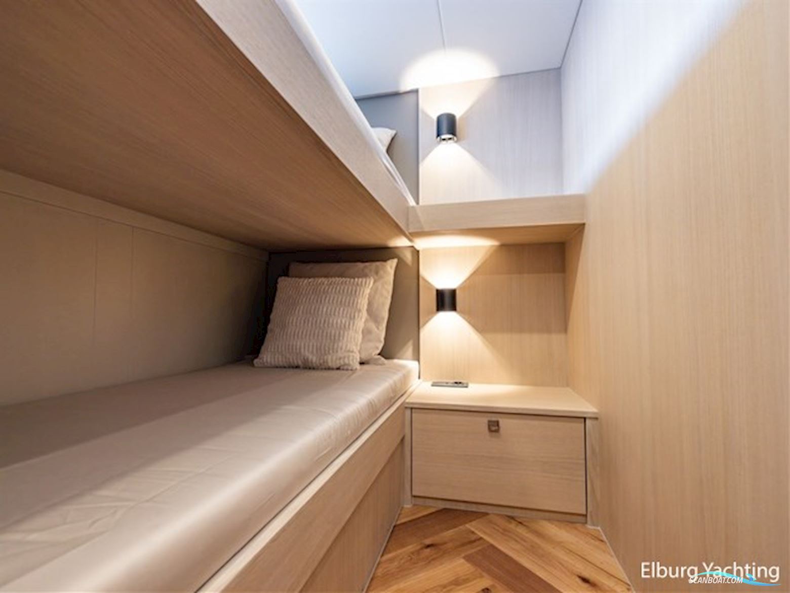 Van Den Hoven Voyager 56