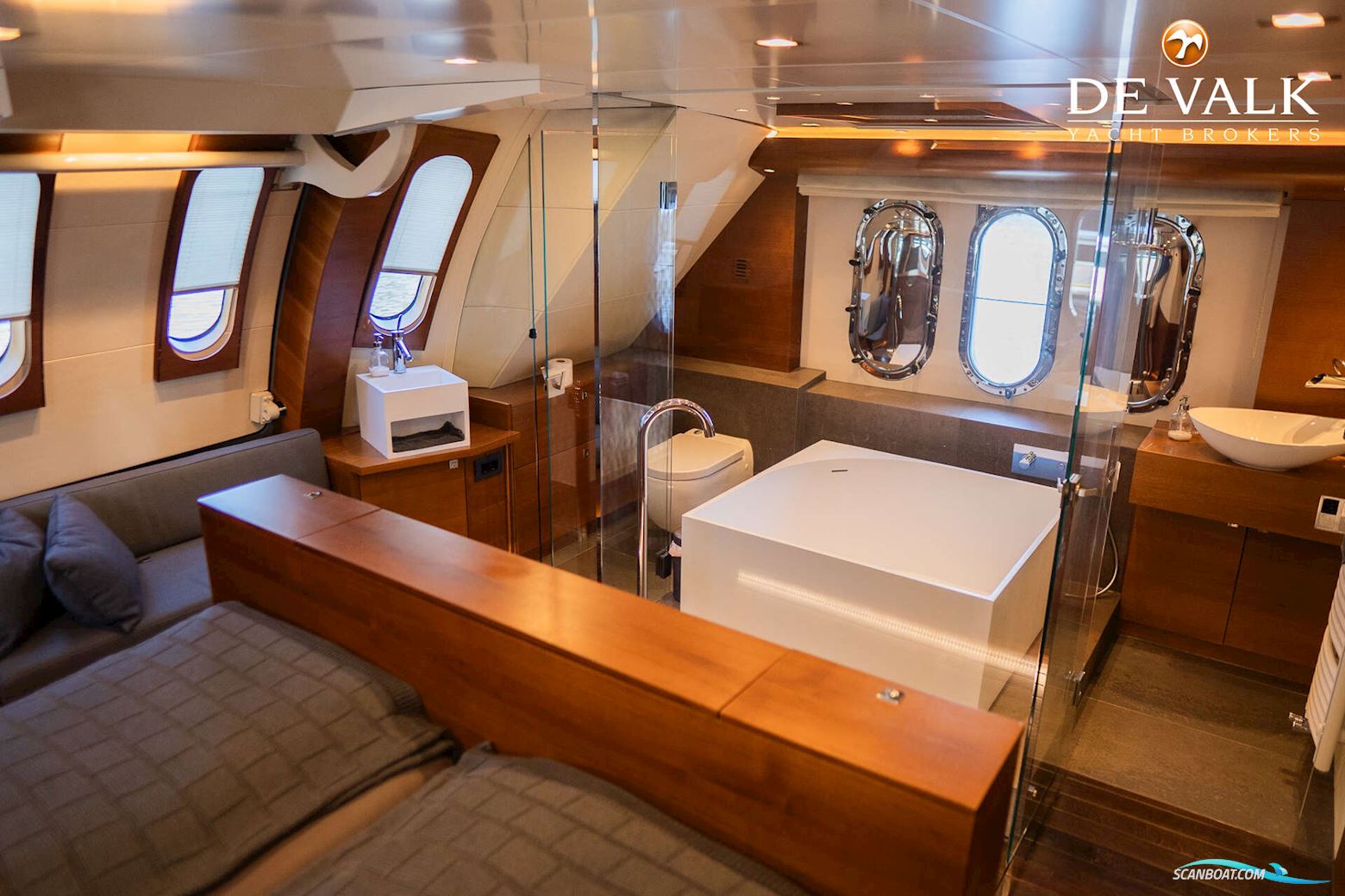 Van Der Heijden Superior Fly 2400