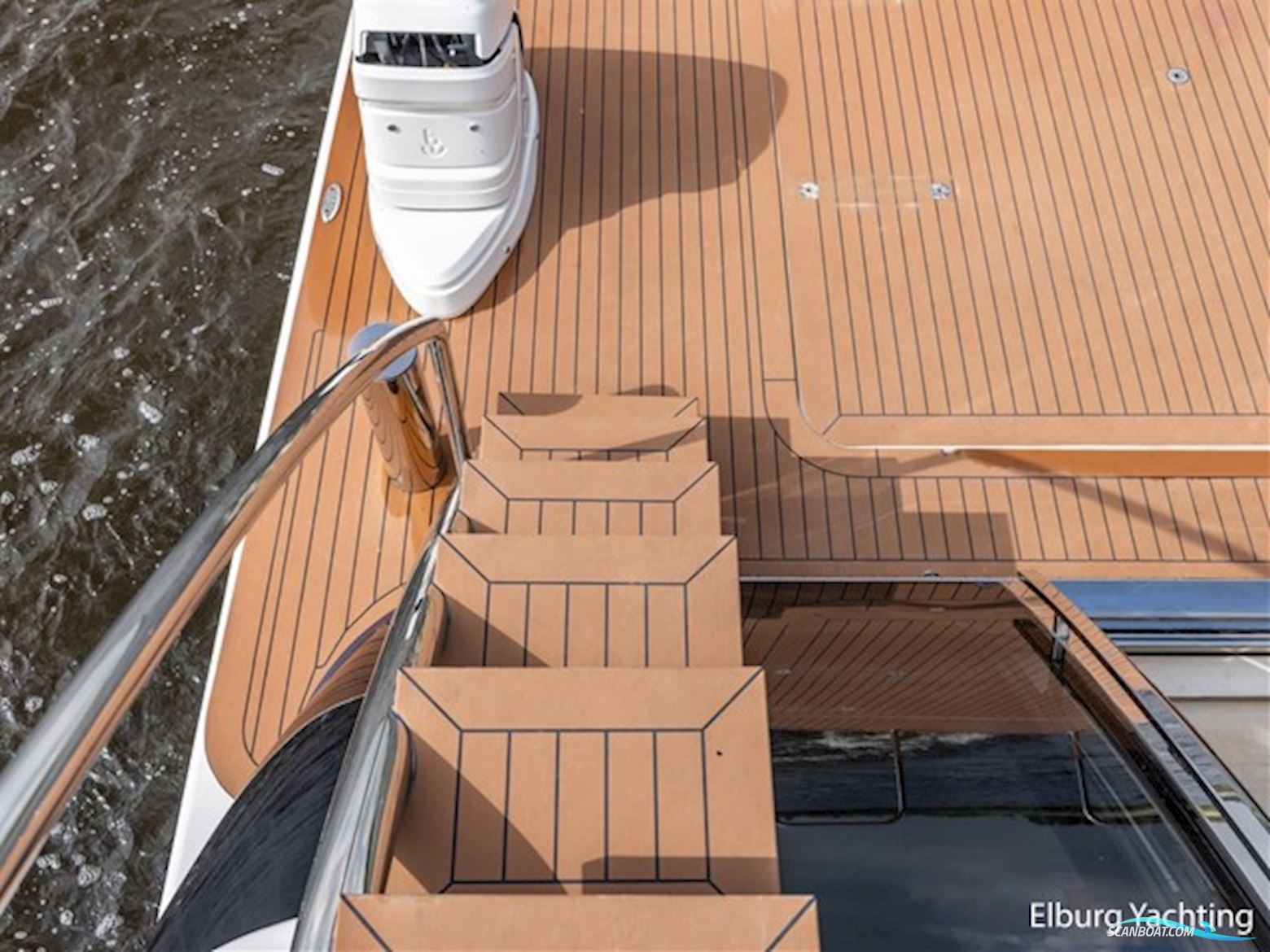 Van Der Valk Beachclub 660 - Flybridge