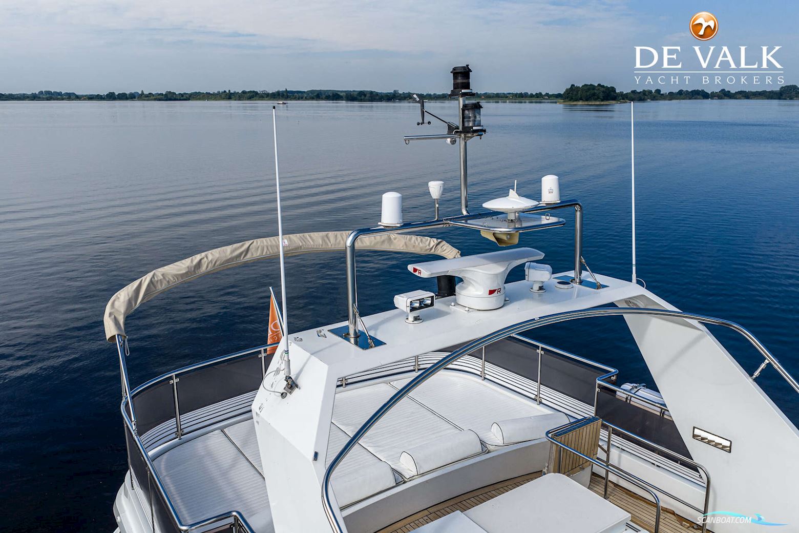 Van Der Valk Explorer 25M