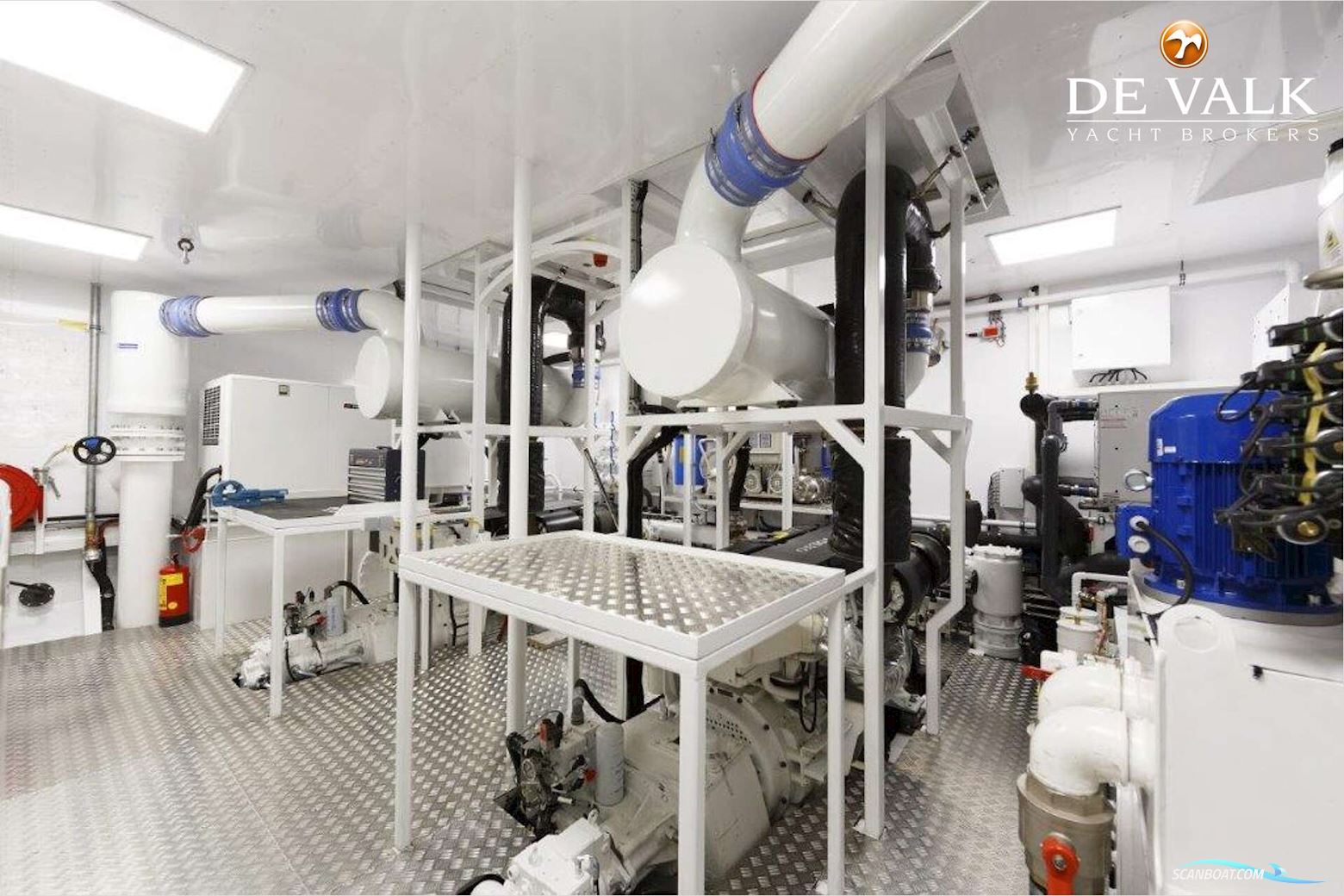 Van Der Valk Explorer 37M