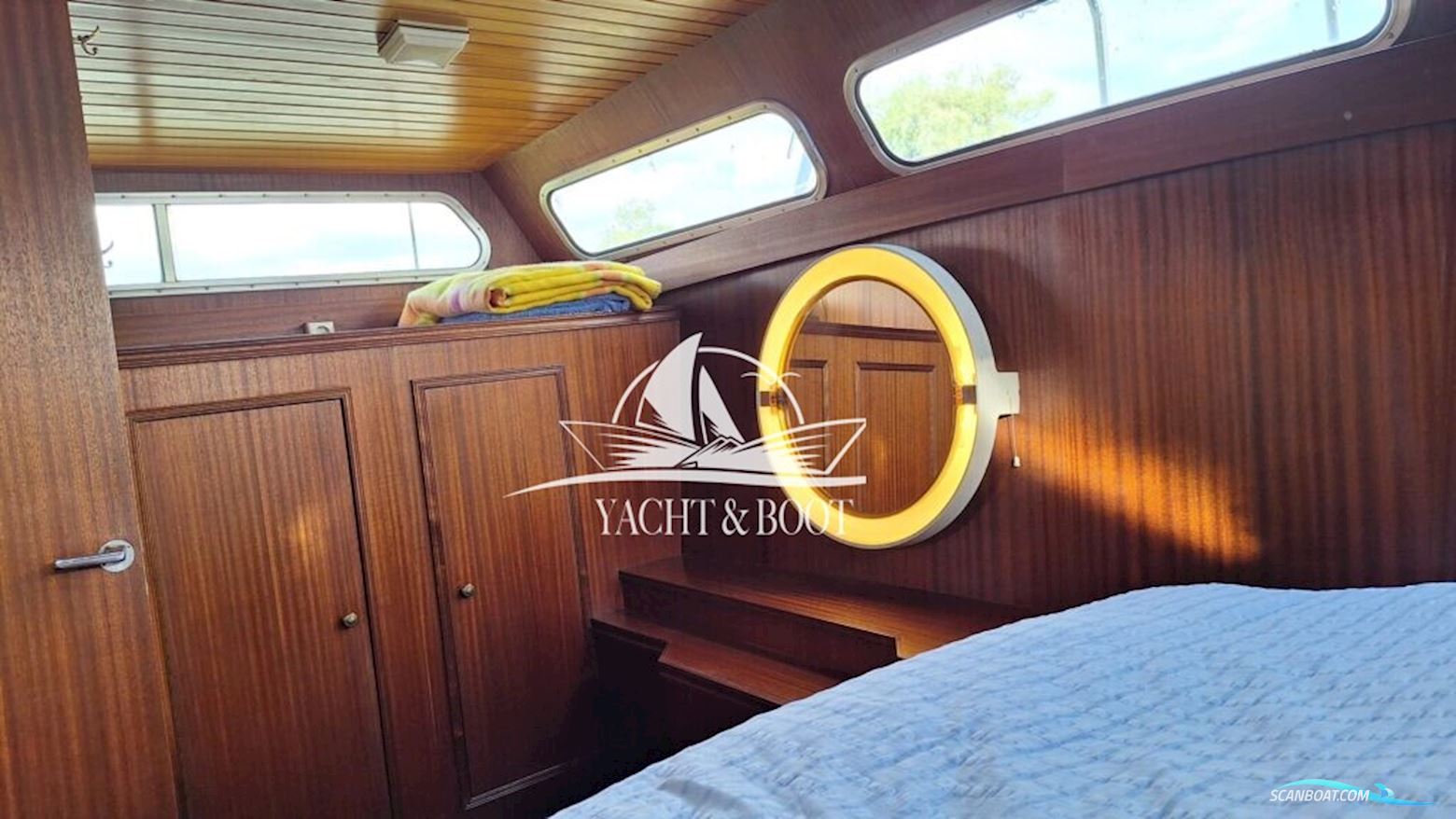 Van Der Valk Valkkruiser 1300 AK