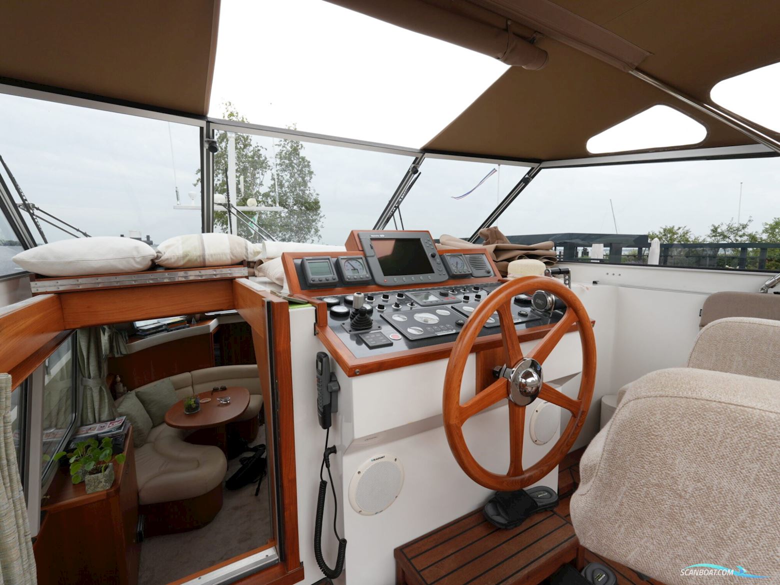 Van Vossen Parade 12.70 AK Exclusive