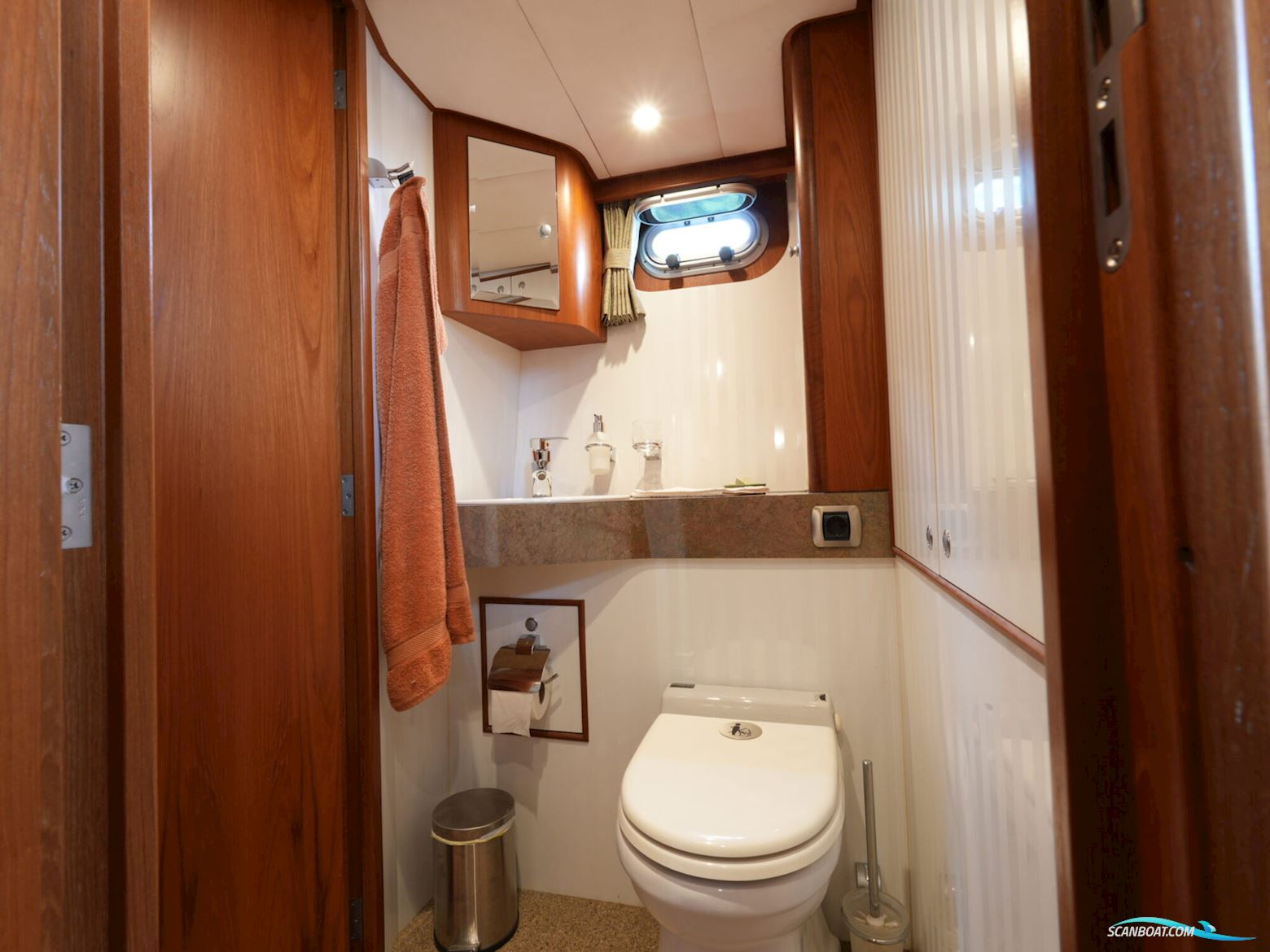 Van Vossen Parade 12.70 AK Exclusive