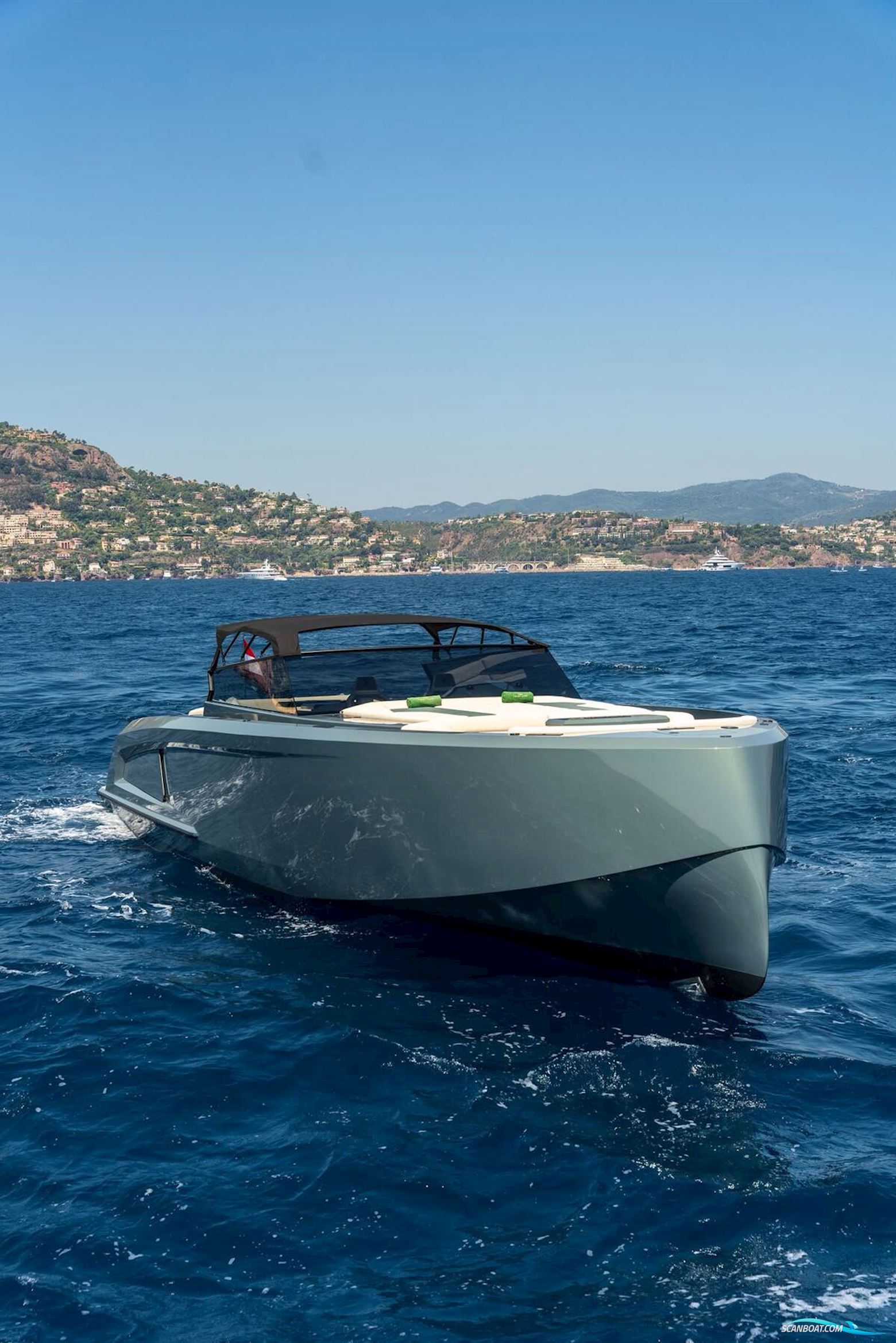 VANQUISH 54