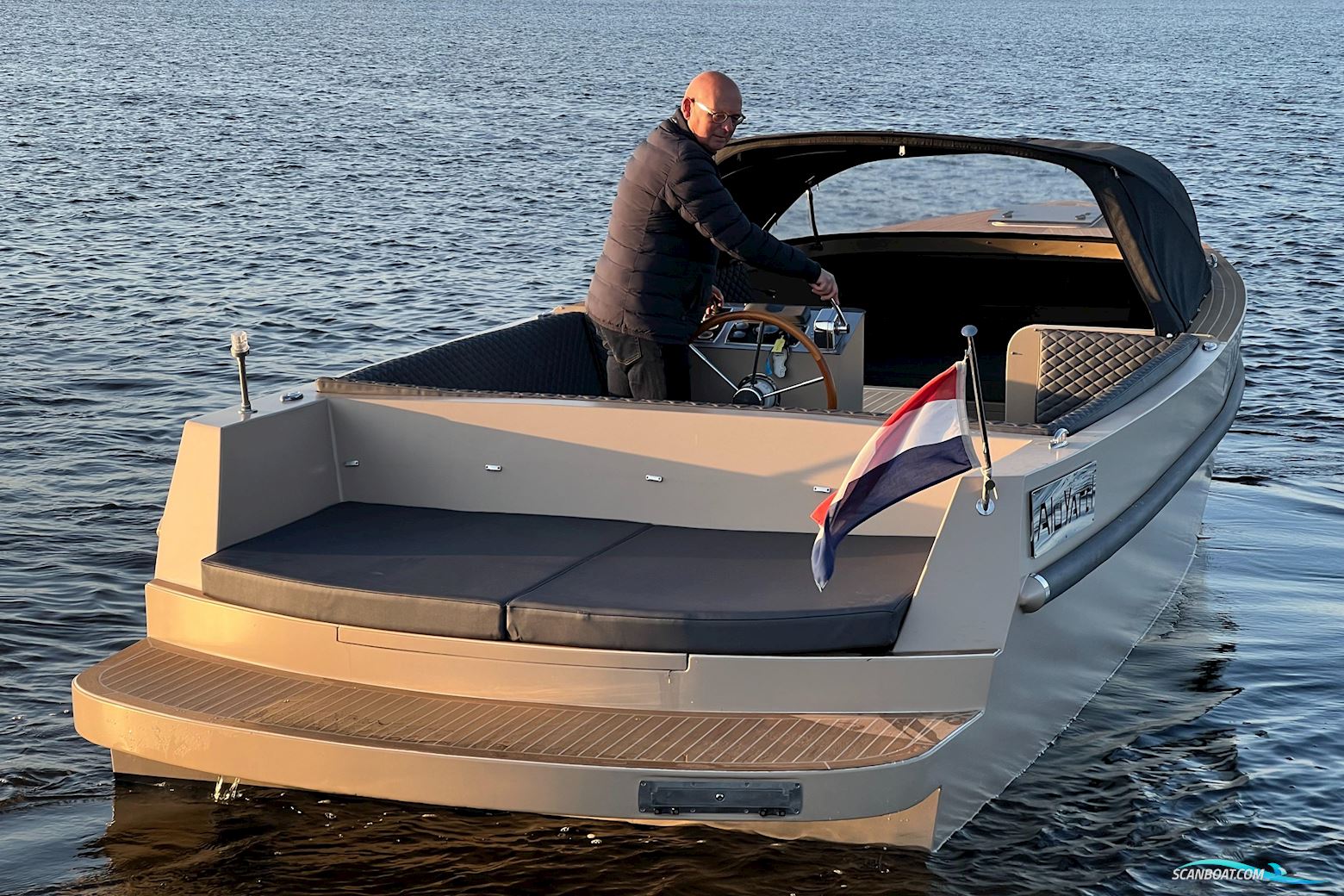 Vanvossen 850 Tender