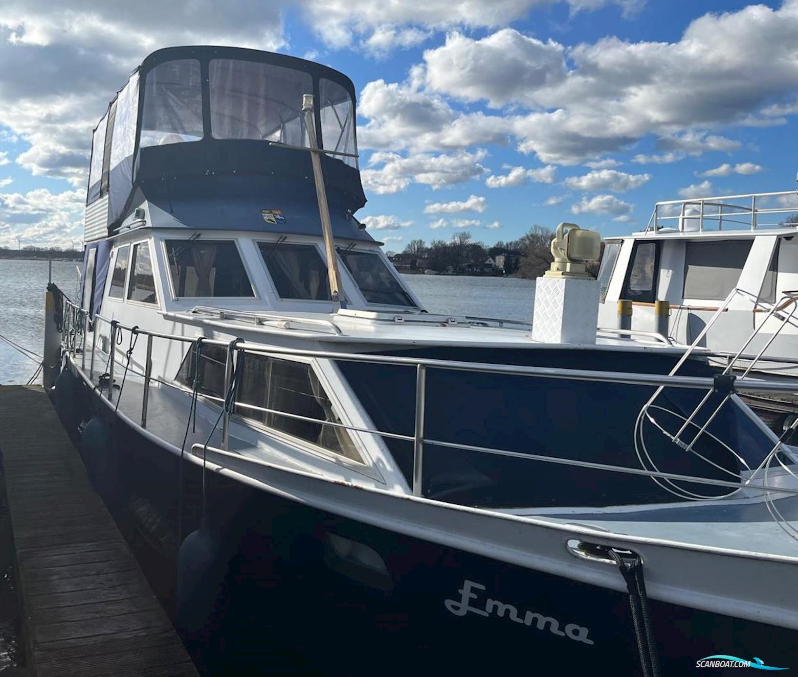 Veerdörn 13.00 Flybridge