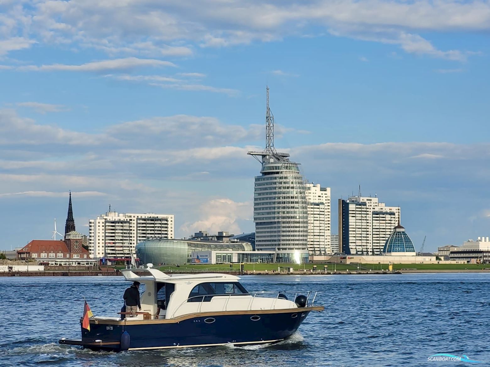 Viking 34 Sedan Motorboten 2007, met Yanmar 6BY260 motor, Duitsland