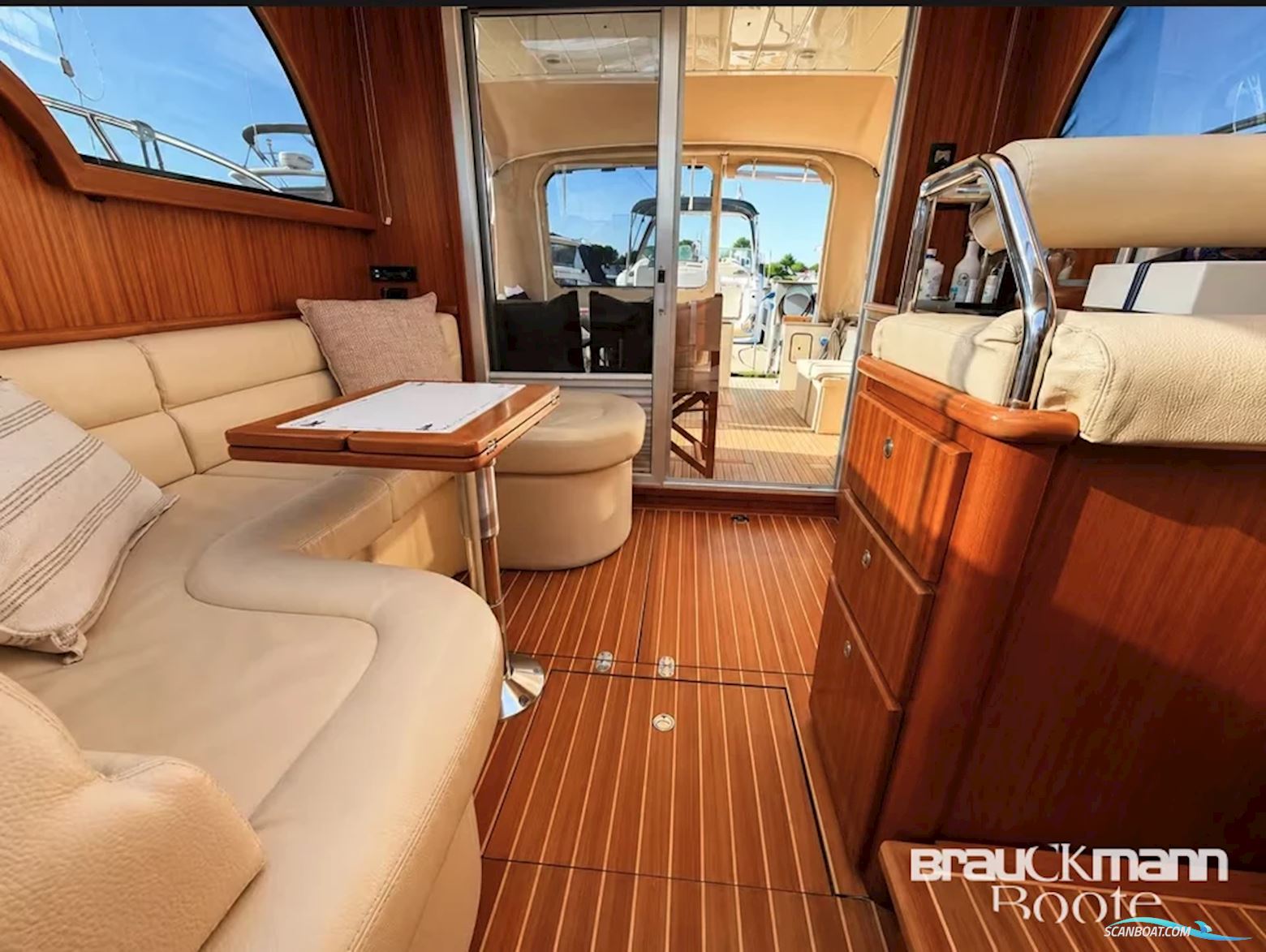 Viking 34 Sedan