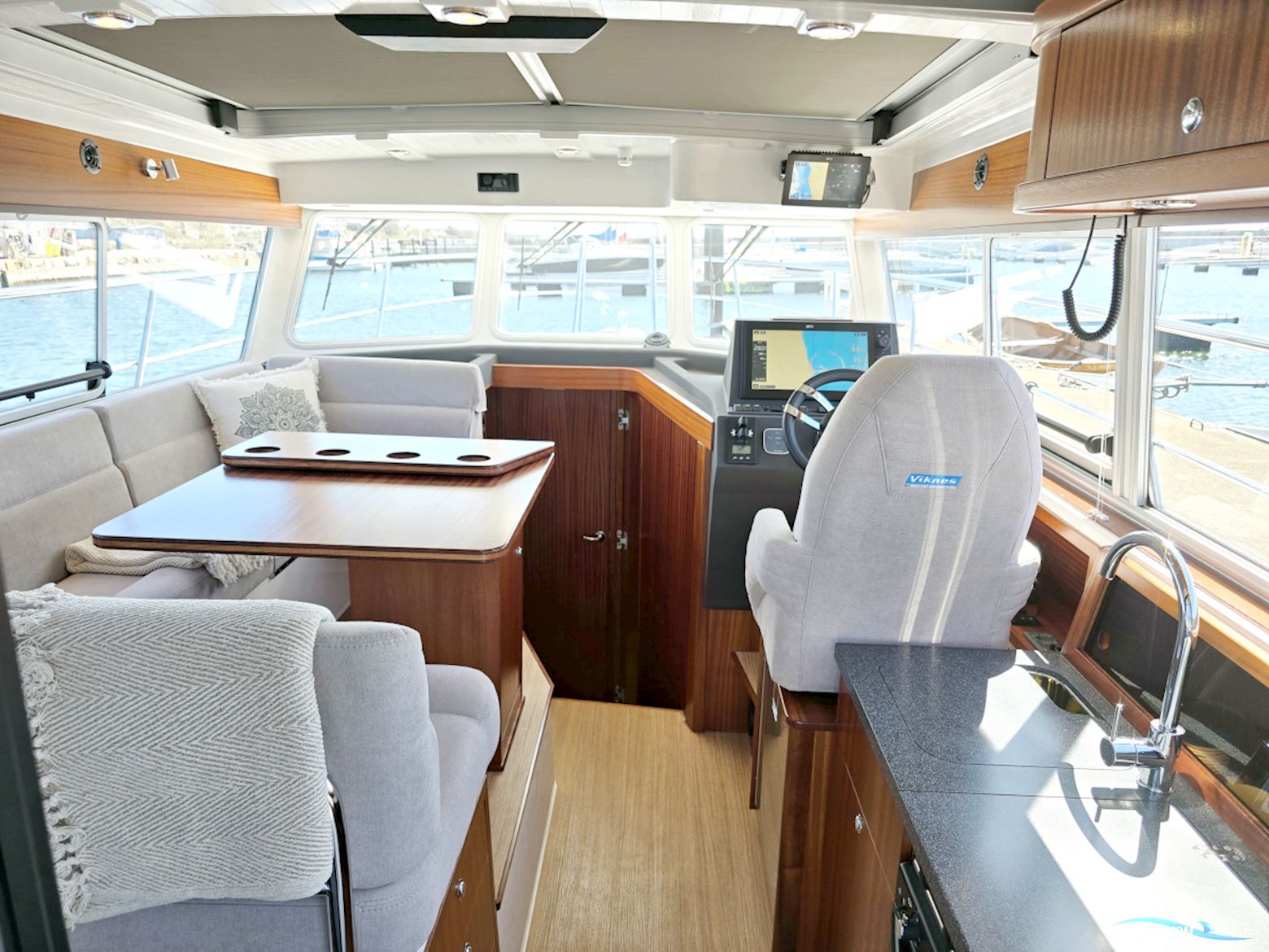Viknes 1030 HT Panorama 2026