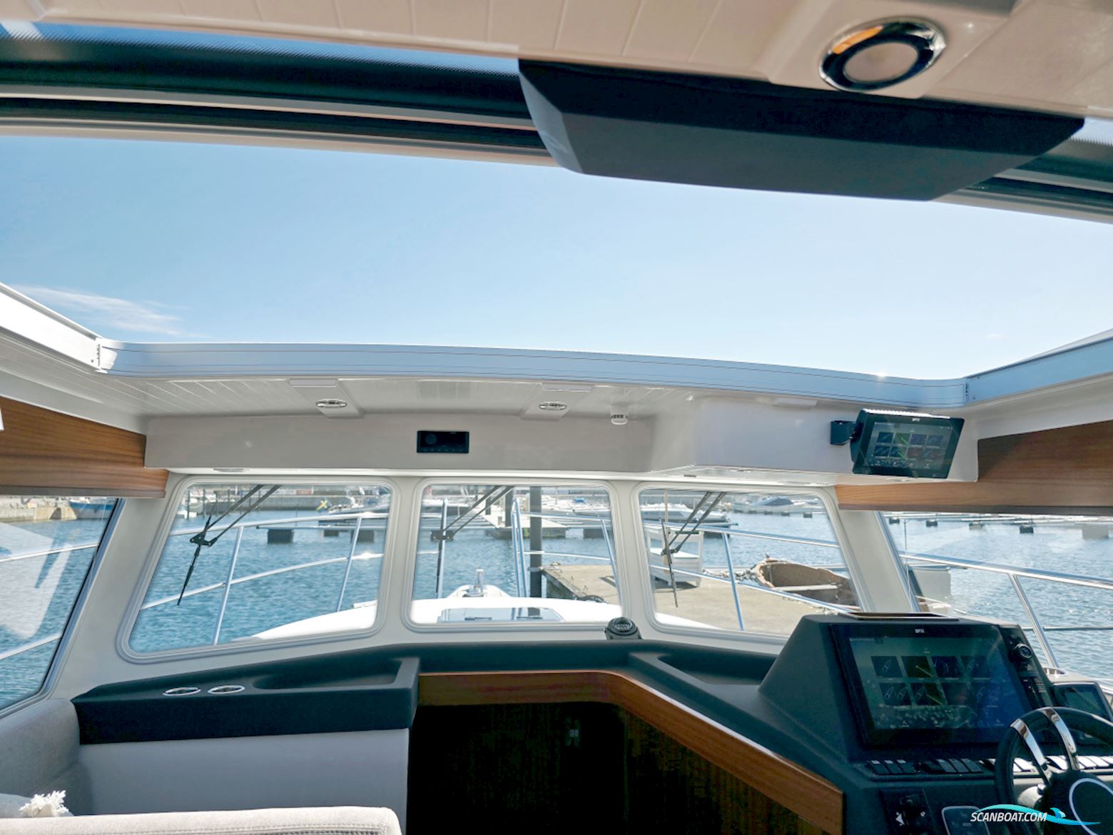Viknes 1030 HT Panorama 2026