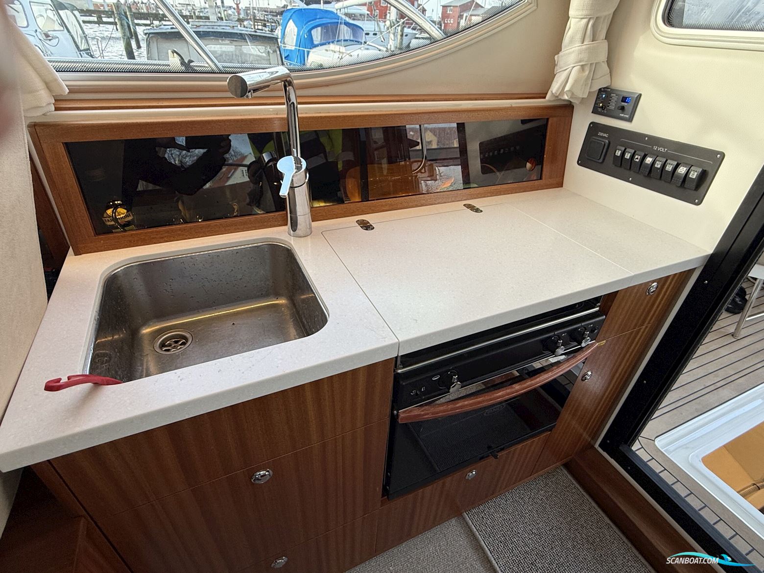 Viknes 1030 Sunbridge. NEDSAT 100.000,-