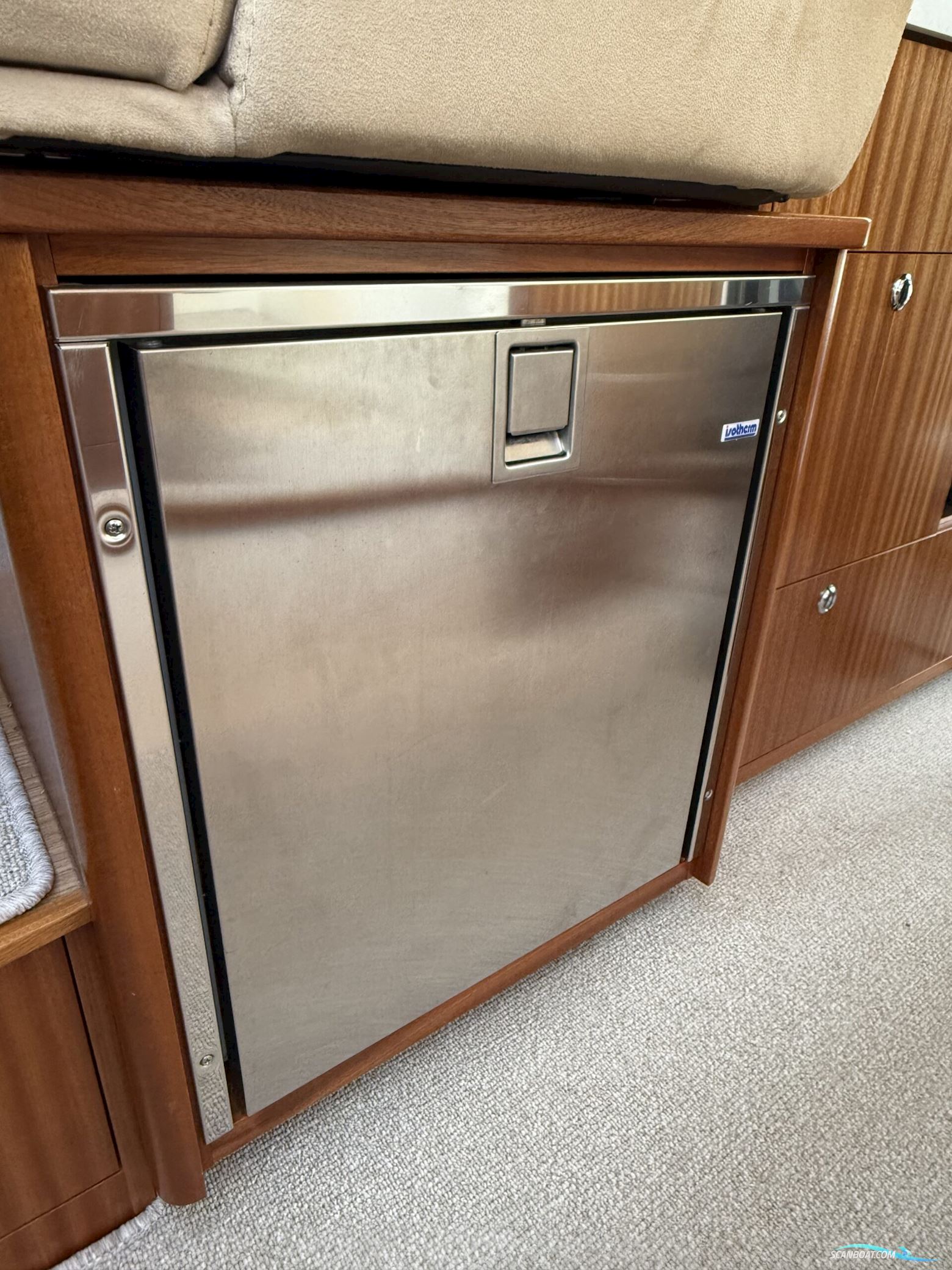 Viknes 1030 Sunbridge. NEDSAT 100.000,-