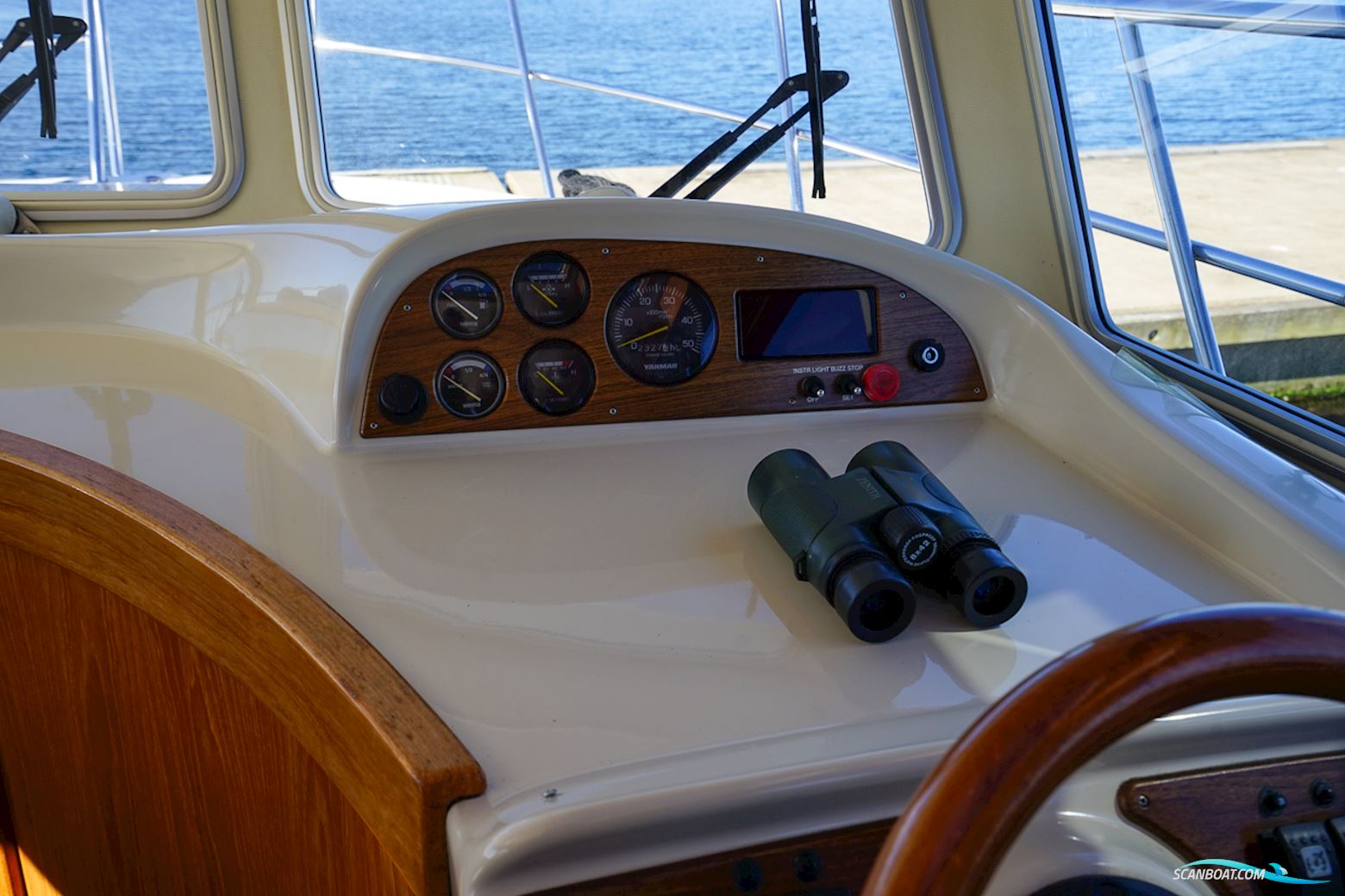 Viknes 880