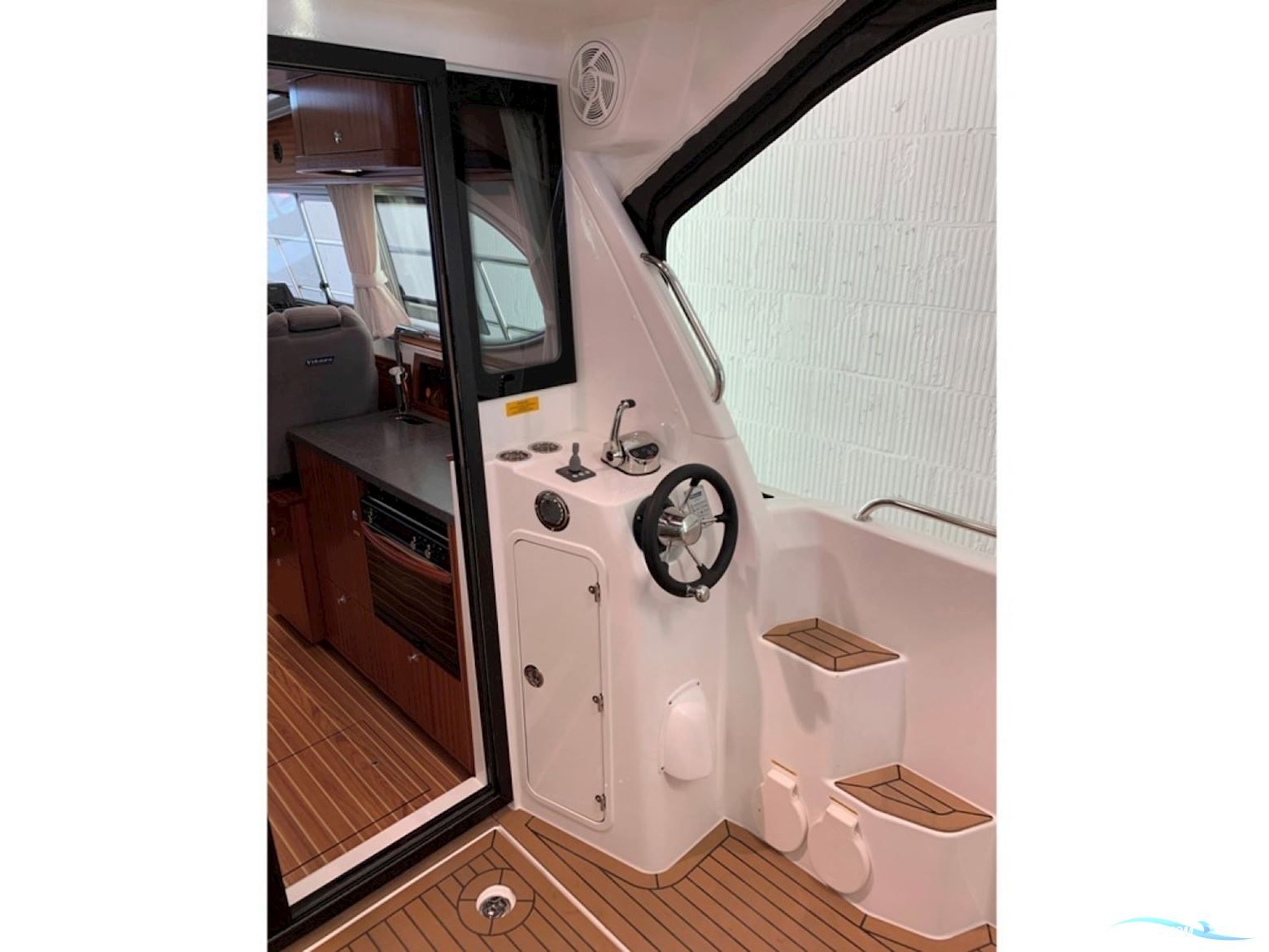 Viknes 930, Diesel V8 370hk, Solgt