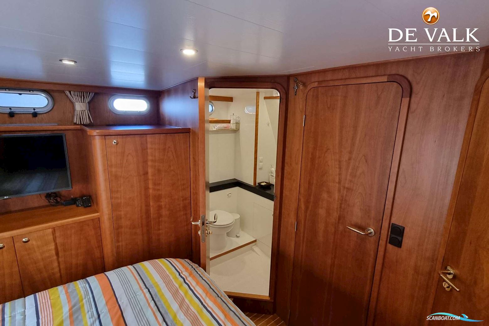 Vischer Yachting Custom 125AC