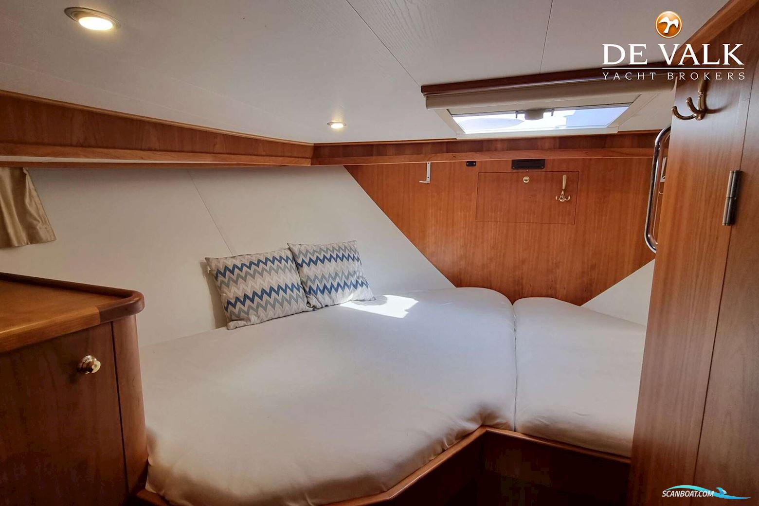 Vischer Yachting Custom 125AC