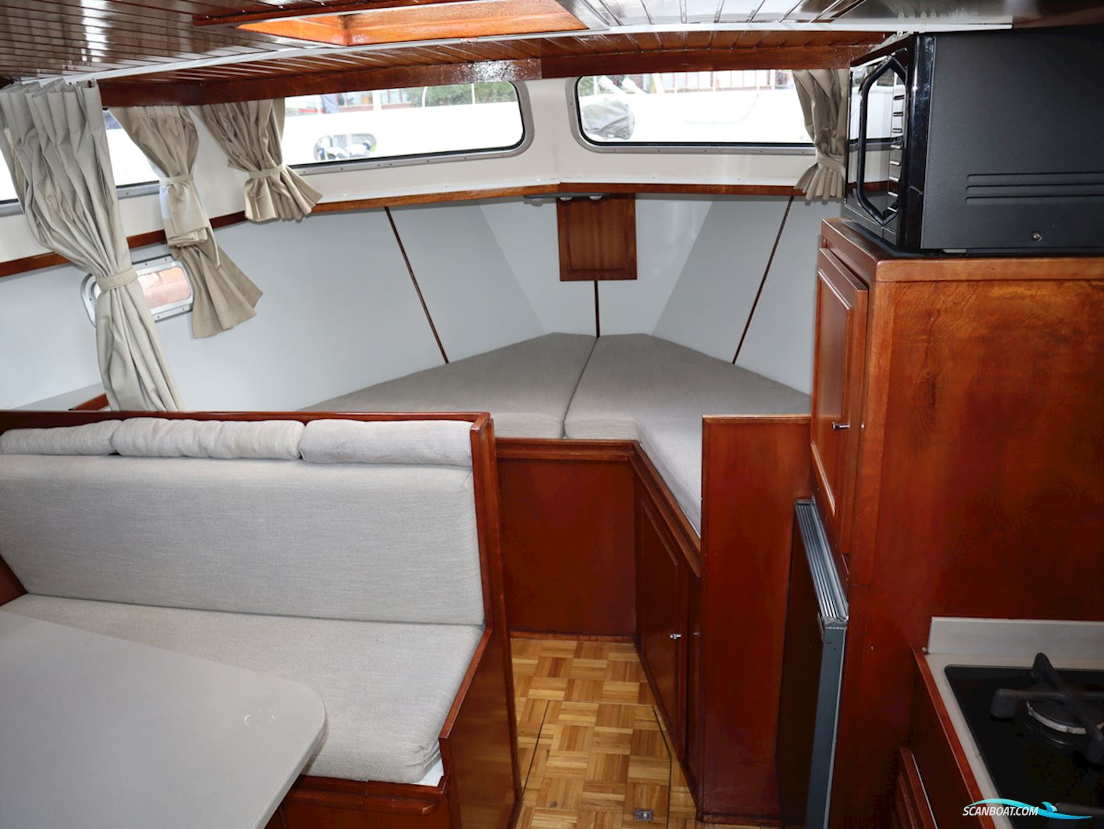 Vissers Trawler 1050