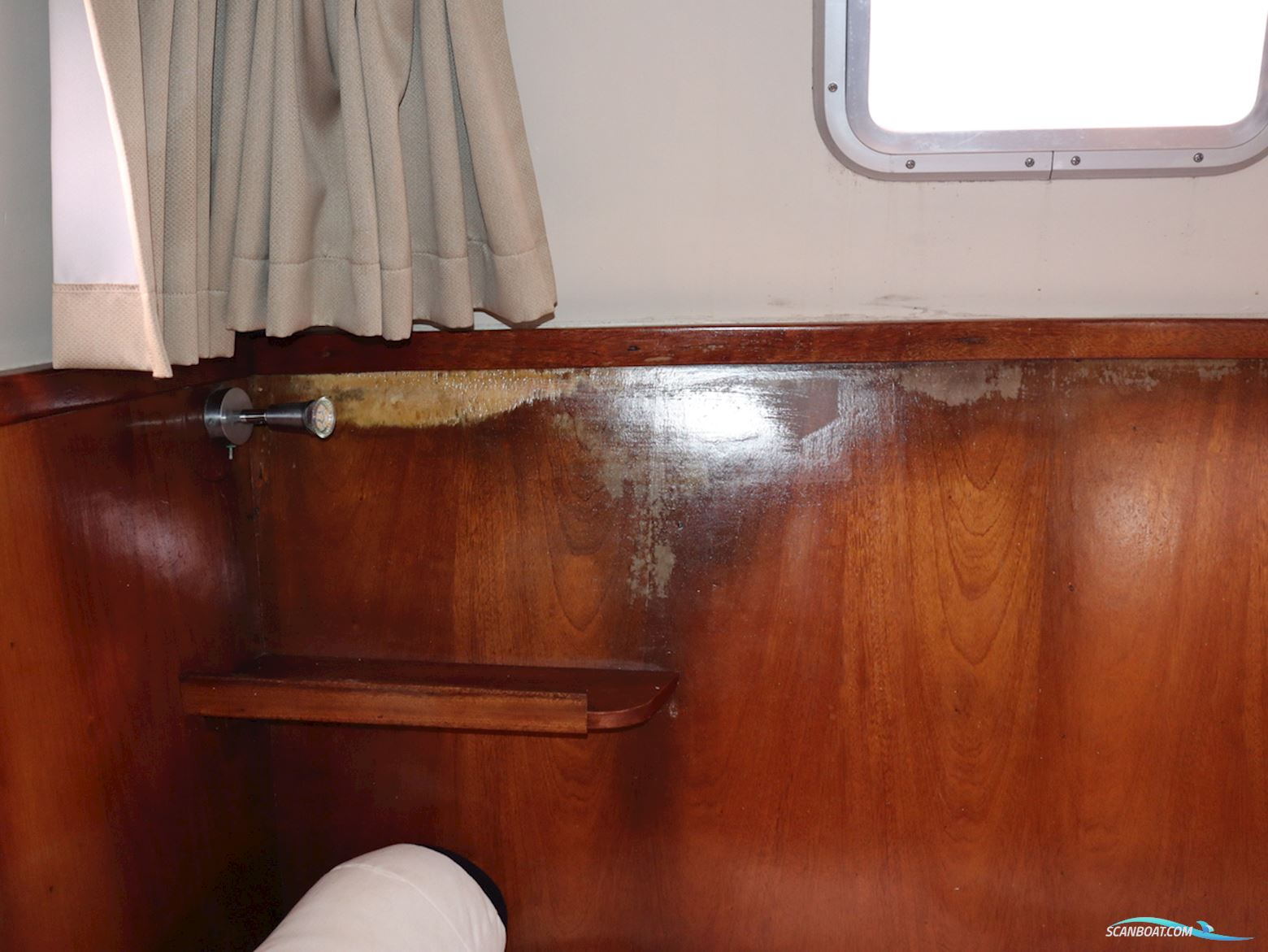 Vissers Trawler 1050