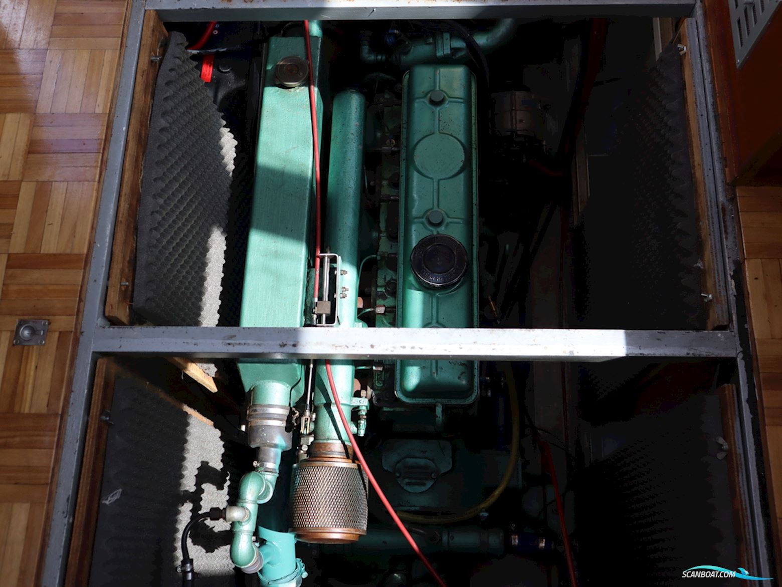 Vissers Trawler 1050