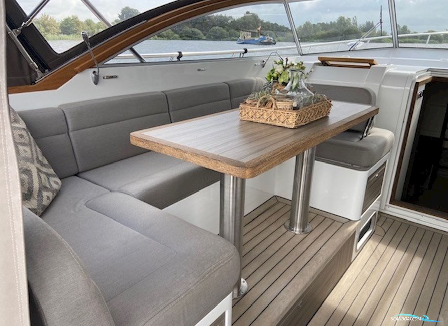 Vivante 43 Cabrio Cruiser