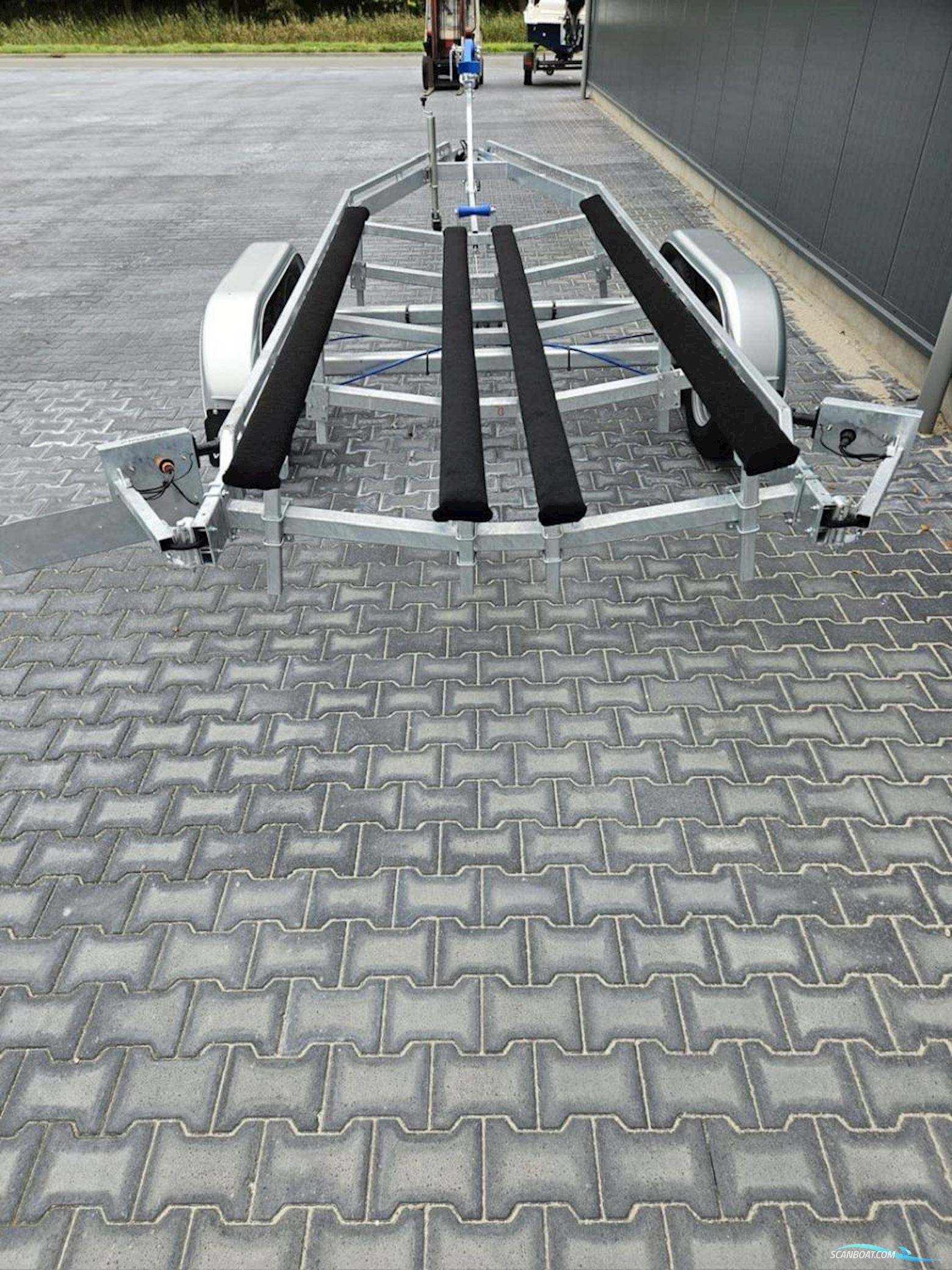 Vlemmix Boottrailers F 2700 kg. Balken trailer met Wegklapbare LED verlichting