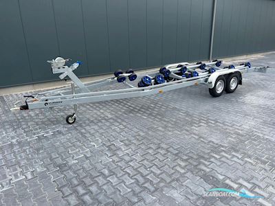 Vlemmix Boottrailers K 3500 kg.  FLEX ROLL met wegklapbare LED verlichting Motorboten 2026, The Netherlands