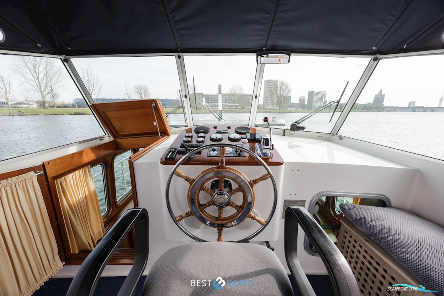 Vripack Spiegelkotter 1150 AK