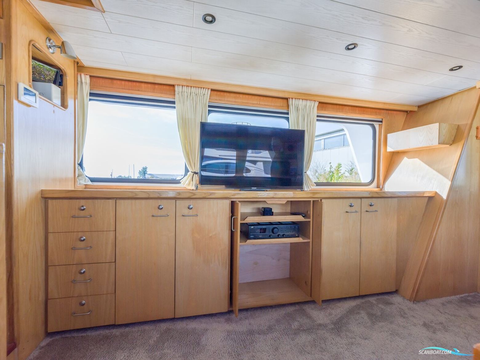 Vripack Trawler 15.75