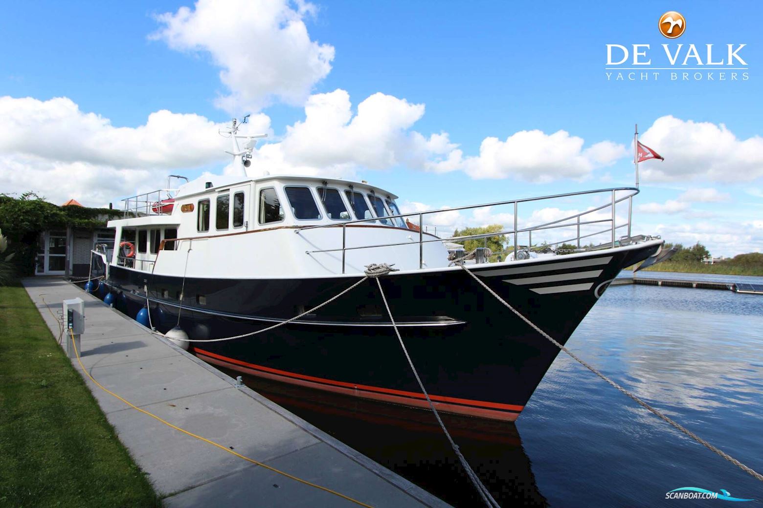 Vripack Trawler 1950 Motorboten 1992, met Vovo-Penta motor, The Netherlands
