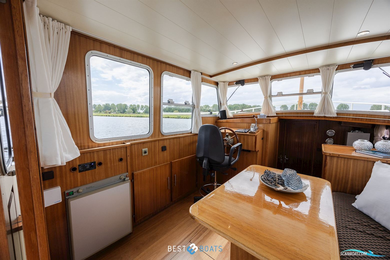 Vripak Yachting 965 OK