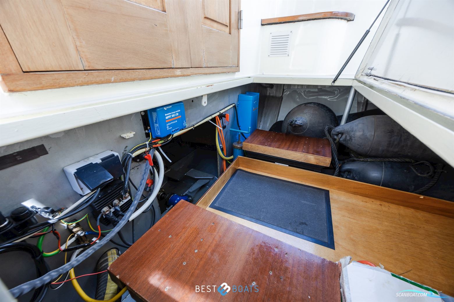 Vripak Yachting 965 OK