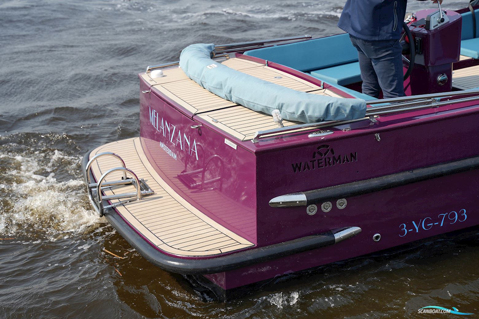 Waterman 8.0 Cabin