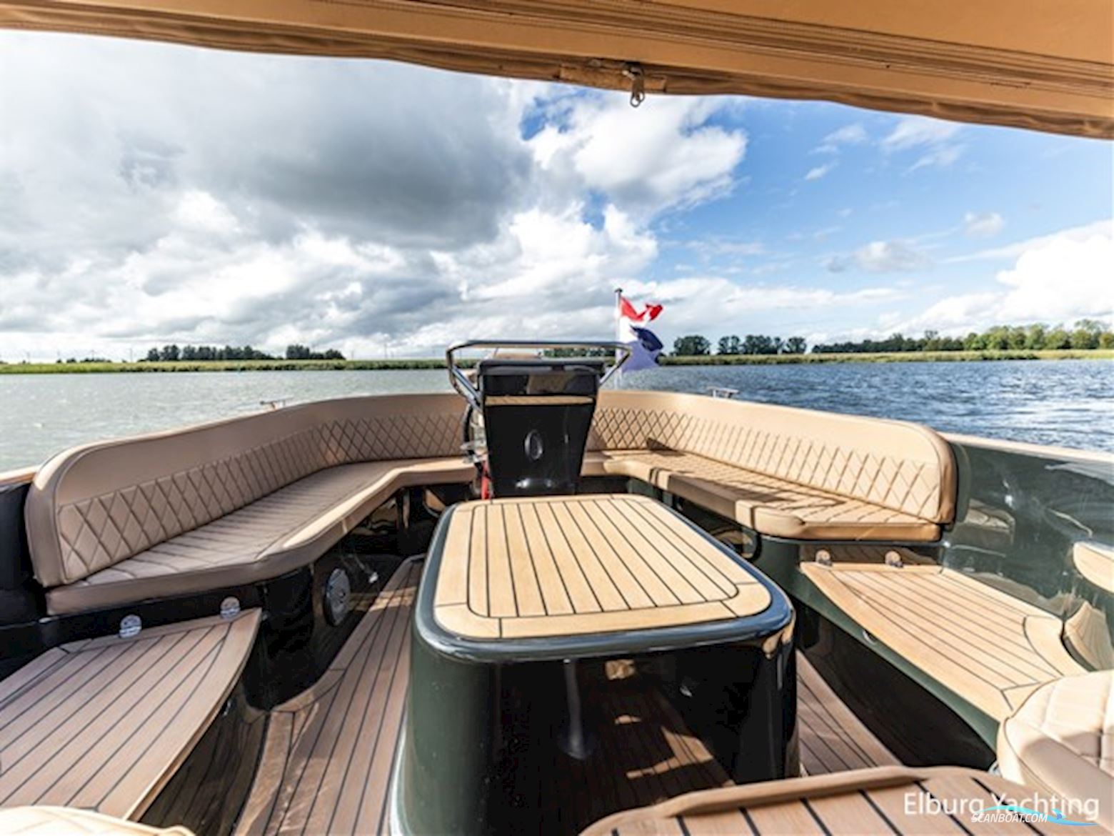 Waterspoor 717 Aviator